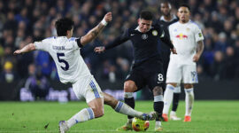 LEEDS, ENGLAND - DECEMBER 03: Enzo Fernandez of Chelsea is challenged by Pascal Struijk of Leeds United during the Premier League match between Leeds United and Chelsea at Elland Road on December 03, 2025 in Leeds, England. (Photo by Chris Lee - Chelsea FC/Chelsea FC via Getty Images)