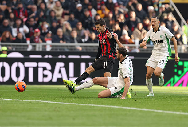 MILAN, ITALY - DECEMBER 14:  Christian Pulisic of AC Milan in action during the Serie A match between AC Milan and US Sassuolo Calcio at Giuseppe Meazza Stadium on December 14, 2025 in Milan, Italy. (Photo by Claudio Villa/AC Milan via Getty Images)