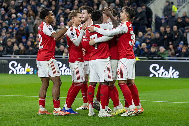 Viktor Gyokeres #14 of Arsenal F.C. celebrates his goal with teammates during the Premier League match between Everton and Arsenal at Hill Dickinson Stadium in Liverpool, England, on December 20, 2025. (Photo by Mike Morese/MI News/NurPhoto via Getty Images)