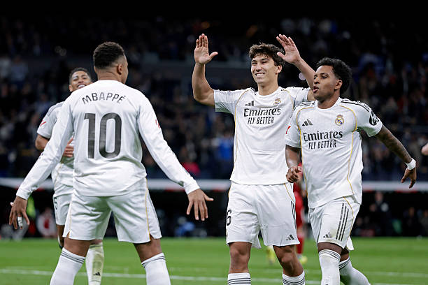 MADRID, SPAIN - DECEMBER 20: Kylian Mbappe of Real Madrid celebrate 2-0 with Gonzalo Garcia of Real Madrid, Rodrygo of Real Madrid  during the LaLiga EA Sports  match between Real Madrid v Sevilla at the Estadio Santiago Bernabeu on December 20, 2025 in Madrid Spain (Photo by Maria Gracia Jimenez/Soccrates/Getty Images)