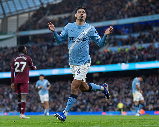 MANCHESTER, ENGLAND - DECEMBER 20: Tijjani Reijnders of Manchester City celebrates scoring the first goal during the Premier League match between Manchester City and West Ham United at Etihad Stadium on December 20, 2025 in Manchester, England. (Photo by Visionhaus/Getty Images)