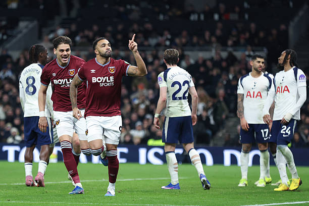 LONDON, ENGLAND - JANUARY 17: West Ham United's Callum Wilson celebrates scoring his side's second goal during the Premier League match between Tottenham Hotspur and West Ham United at Tottenham Hotspur Stadium on January 17, 2026 in London, England. (Photo by Rob Newell - CameraSport via Getty Images)
